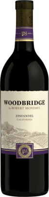 16,95 € Spedizione Gratuita | Vino Rosso Woodbridge I.G. California California stati Uniti Syrah, Petit Verdot, Nebbiolo, Zinfandel, Alicante Bouschet 75 cl