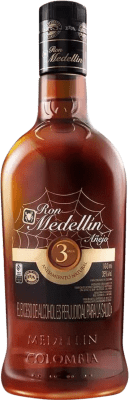 24,95 € 送料無料 | ラム Aguardiente Antioqueño Añejo — 熟成ラム コロンビア 3 年 1 L