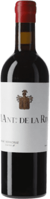 122,95 € Бесплатная доставка | Креплёное вино De la Riva Cuatro Cortados Saca Única D.O. Jerez-Xérès-Sherry Андалусия Испания Palomino Fino Полубутылка 37 cl