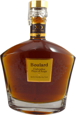 196,95 € Kostenloser Versand | Calvados Boulard Auguste XO I.G.P. Calvados Pays d'Auge Frankreich Flasche 70 cl