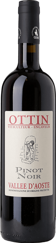 28,95 € Бесплатная доставка | Красное вино Ottin D.O.C. Valle d'Aosta Валле д'Аоста Италия Pinot Black бутылка 75 cl