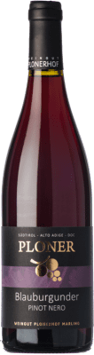 29,95 € Бесплатная доставка | Красное вино Plonerhof D.O.C. Alto Adige Трентино-Альто-Адидже Италия Pinot Black бутылка 75 cl