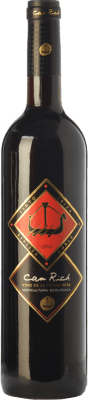 8,95 € 免费送货 | 红酒 Can Rich 橡木 I.G.P. Vi de la Terra de Ibiza 巴利阿里群岛 西班牙 Tempranillo, Merlot 瓶子 75 cl