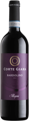 8,95 € Бесплатная доставка | Красное вино Corte Giara D.O.C. Bardolino Венето Италия Corvina, Rondinella, Molinara бутылка 75 cl