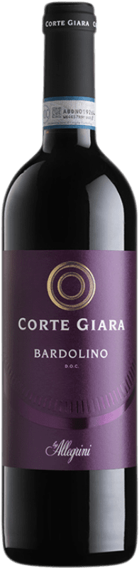 8,95 € Spedizione Gratuita | Vino rosso Corte Giara D.O.C. Bardolino Veneto Italia Corvina, Rondinella, Molinara Bottiglia 75 cl