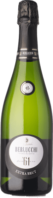 33,95 € Kostenloser Versand | Weißer Sekt Berlucchi '61 Brut D.O.C.G. Franciacorta Lombardei Italien Spätburgunder, Chardonnay Flasche 75 cl