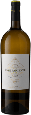 25,95 € Envío gratis | Vino blanco José Pariente D.O. Rueda Castilla y León España Verdejo Botella Magnum 1,5 L
