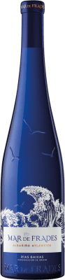 16,95 € Free Shipping | White wine Mar de Frades D.O. Rías Baixas Galicia Spain Albariño Bottle 75 cl