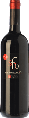 12,95 € Spedizione Gratuita | Vino Rosso Miquel Oliver Ses Ferritges Crianza — Invecchiato in Botte D.O. Pla i Llevant Isole Baleari Spagna Merlot, Syrah, Cabernet Sauvignon, Callet 75 cl
