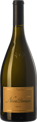48,95 € 免费送货 | 白酒 Terlano Nova Domus D.O.C. Alto Adige 特伦蒂诺 - 上阿迪杰 意大利 Chardonnay, Sauvignon White, Pinot White 瓶子 75 cl
