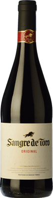 6,95 € Free Shipping | Red wine Torres Sangre de Toro Joven D.O. Catalunya Catalonia Spain Grenache, Carignan Bottle 75 cl