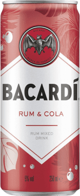75,95 € Envío gratis | Caja de 24 unidades Mixer Bacardí Cola Bahamas Lata 25 cl