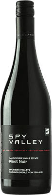 28,95 € Spedizione Gratuita | Vino rosso Spy Valley I.G. Marlborough Nuova Zelanda Pinot Nero Bottiglia 75 cl
