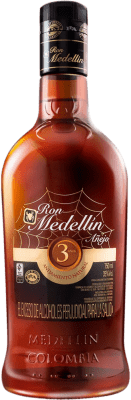 19,95 € Бесплатная доставка | Ром Medellín Añejo Колумбия 3 Лет бутылка 70 cl
