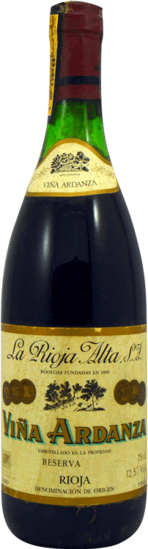 105,95 € Бесплатная доставка | Красное вино Rioja Alta Viña Ardanza Коллекционный образец Резерв 1982 D.O.Ca. Rioja Ла-Риоха Испания бутылка 75 cl