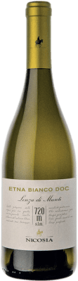17,95 € Envío gratis | Vino blanco Nicosia Lenza di Munti Bianco D.O.C. Etna Sicilia Italia Carricante, Catarratto Botella 75 cl