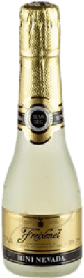3,95 € Бесплатная доставка | Белое игристое вино Freixenet Carta Nevada Semiseco — Полусухое D.O. Cava Каталония Испания Macabeo — Макабео, Xarel·lo — Шарелло, Parellada — Парельяда Мини-бутылка 20 cl