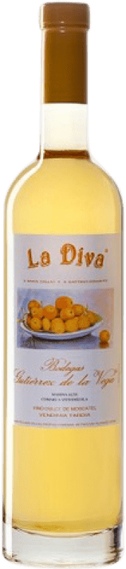 31,95 € Envío gratis | Vino Generoso Fortificado Gutiérrez de la Vega Casta Diva La Diva D.O. Alicante Levante España Moscato Botella Medium 50 cl