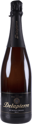 5,95 € Бесплатная доставка | Белое игристое вино Codorníu Delapierre Brut — брют Black — Чёрная версия молодое D.O. Cava Каталония Испания Macabeo — Макабео, Xarel·lo — Шарелло, Parellada — Парельяда 75 cl