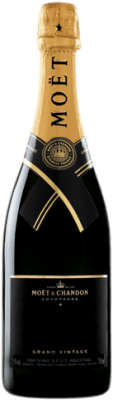 79,95 € Kostenloser Versand | Weißer Sekt Moët & Chandon Grand Vintage Brut Große Reserve A.O.C. Champagne Frankreich Spätburgunder, Chardonnay, Pinot Meunier Flasche 75 cl