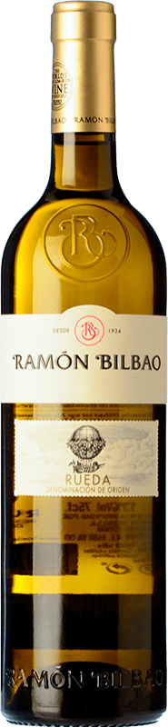 8,95 € Бесплатная доставка | Белое вино Ramón Bilbao Молодой D.O. Rueda Кастилия-Леон Испания Verdejo бутылка 75 cl