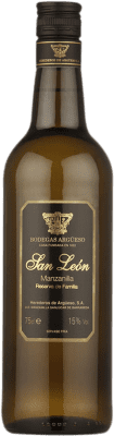31,95 € Free Shipping | Fortified wine Herederos de Argüeso San León Reserva Familiar Reserve D.O. Manzanilla-Sanlúcar de Barrameda Andalucía y Extremadura Spain Palomino Fino Bottle 75 cl