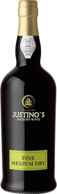 14,95 € 送料無料 | 酒精強化ワイン Justino's Madeira Medium Dry — やや辛口 I.G. Madeira ポルトガル Negramoll — ネグラモル 3 年 75 cl