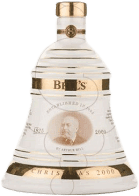 86,95 € 免费送货 | 威士忌混合 Bell's Christmas 2000 预订 英国 瓶子 70 cl