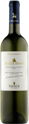 21,95 € Envoi gratuit | Vin Blanc Tenuta Regaleali Tasca Nozze d'Oro Crianza D.O.C. Italie Italie Sauvignon, Inzolia 75 cl