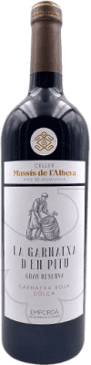 54,95 € Envio grátis | Vinho fortificado Celler Massis de l'Albera La Garnatxa d'en Pitu Grande Reserva D.O. Empordà Catalunha Espanha Garnacha Roja Garrafa 75 cl