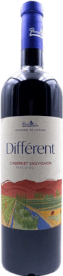 7,95 € Envío gratis | Vino Tinto Domaine de l'Isthme Différent Joven I.G.P. Vin de Pays d'Oc Languedoc-Roussillon Francia Cabernet Sauvignon 75 cl