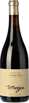 26,95 € Envio grátis | Vinho tinto Altos de Tr3vejos Mountain Wines D.O. Abona Ilhas Canárias Espanha Vijariego Preto Garrafa 75 cl