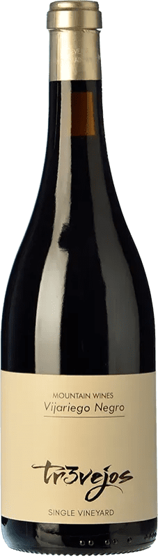 77,95 € Spedizione Gratuita | Vino Rosso Altos de Tr3vejos Mountain Wines D.O. Abona Isole Canarie Spagna Vijariego 75 cl