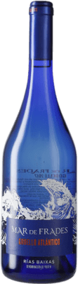 26,95 € Spedizione Gratuita | Vino bianco Mar de Frades D.O. Rías Baixas Galizia Spagna Godello Bottiglia 75 cl