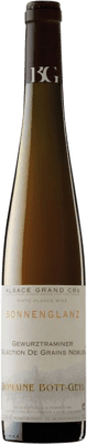 77,95 € Kostenloser Versand | Weißwein Domaine Bott-Geyl Sonnenglanz S.G.N. A.O.C. Alsace Elsass Frankreich Gewürztraminer Medium Flasche 50 cl