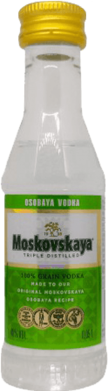 14,95 € 免费送货 | 盒装12个 伏特加 Moskovskaya 俄罗斯联邦 小瓶装 5 cl PET — 塑料