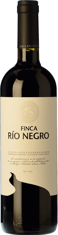 22,95 € 免费送货 | 红酒 Finca Río Negro I.G.P. Vino de la Tierra de Castilla 卡斯蒂利亚 - 拉曼恰 西班牙 Tempranillo, Merlot, Syrah, Cabernet Sauvignon 瓶子 75 cl