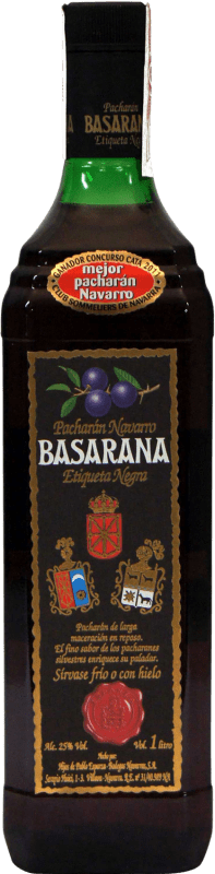 19,95 € Envío gratis | Pacharán Bodegas Navarras Basarana Black — Edición Negra Navarra España 1 L